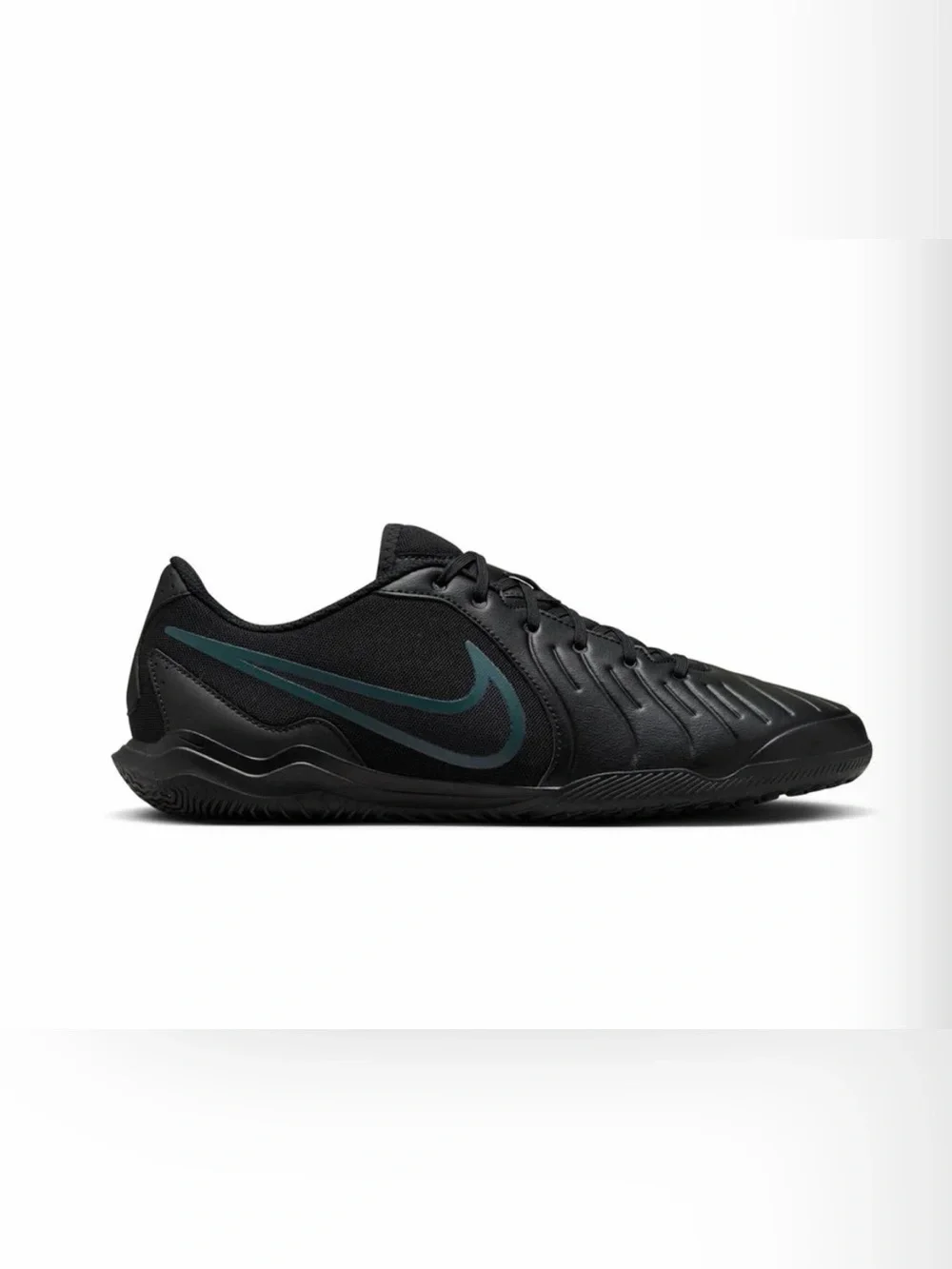 Nike Tiempo Legend 10 Club Indoor Soccer Shoes, size 6 big girls
